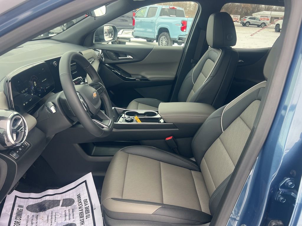 New 2026 Chevrolet Equinox LT w/ Convenience Package II image 14