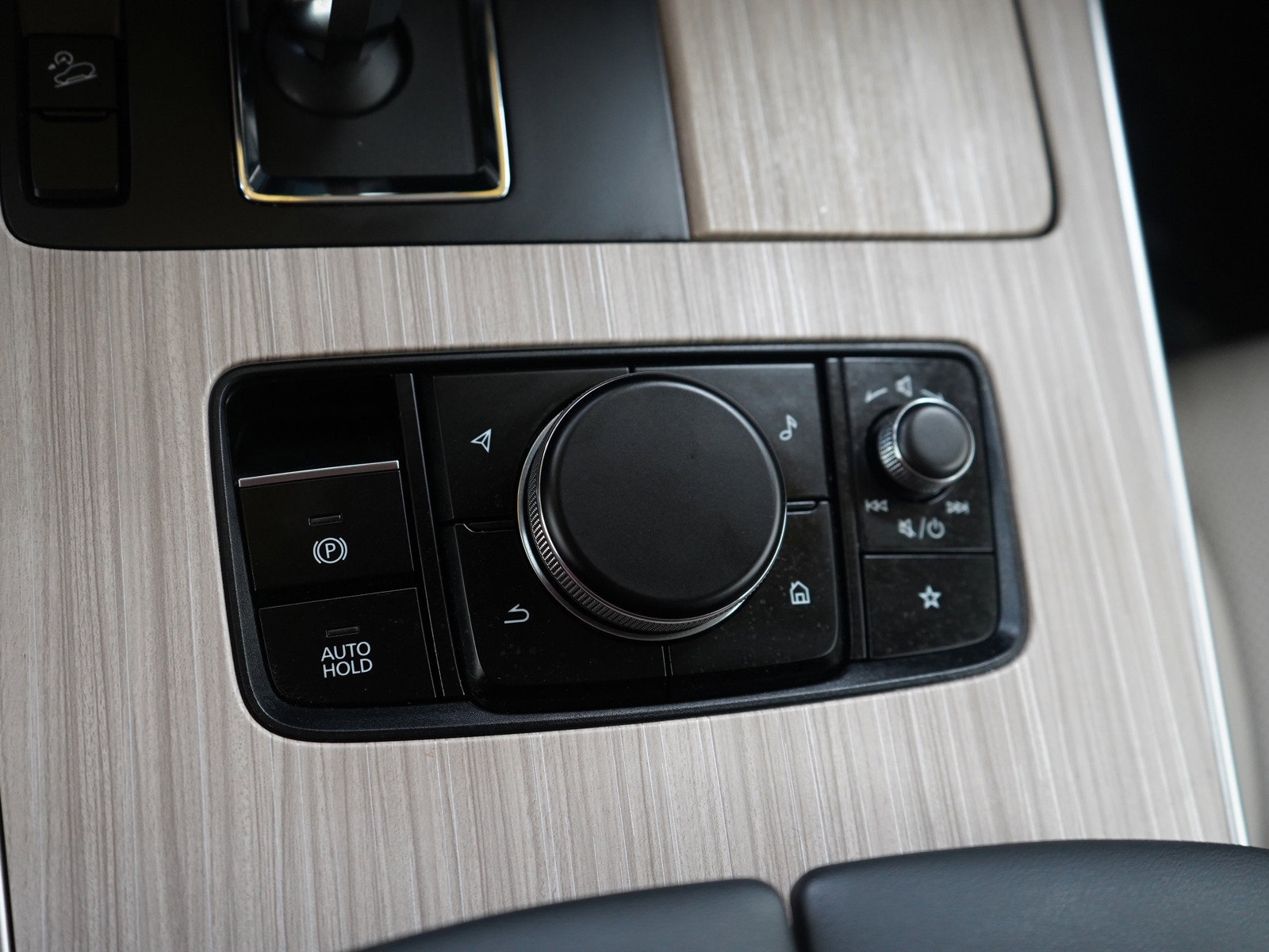 Certified 2024 MAZDA CX-90 3.3 Turbo w/ Preferred Plus image 27