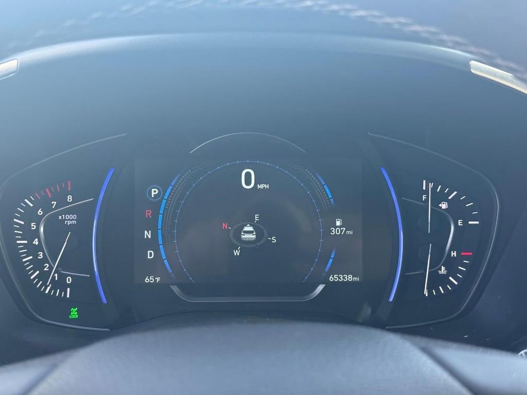 Used 2020 Hyundai Santa Fe Limited w/ Cargo Package image 16