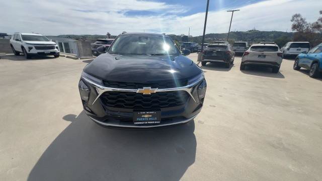 New 2026 Chevrolet Trax LT w/ LT Convenience Package FWD image 3