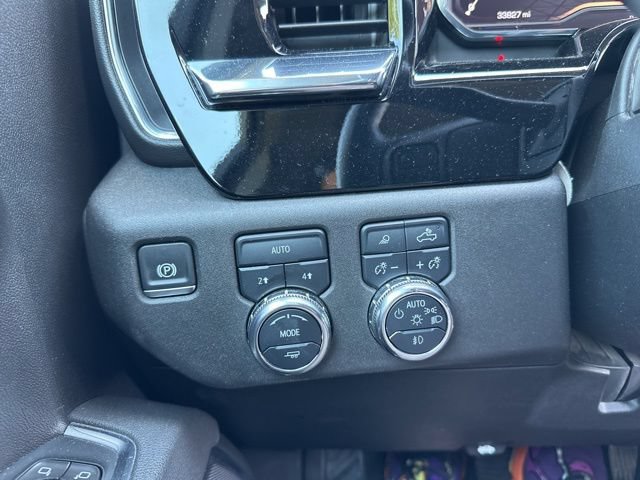 Used 2025 GMC Sierra 1500 SLT AWD/4WD image 44