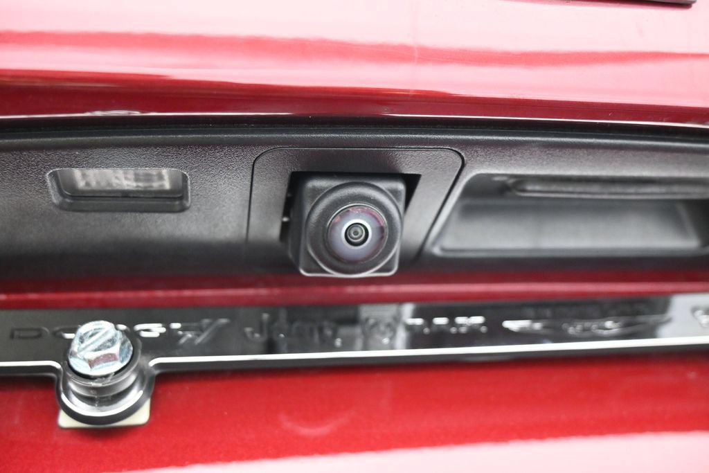 Used 2024 Chevrolet Trax RS w/ Sunroof Package FWD image 33