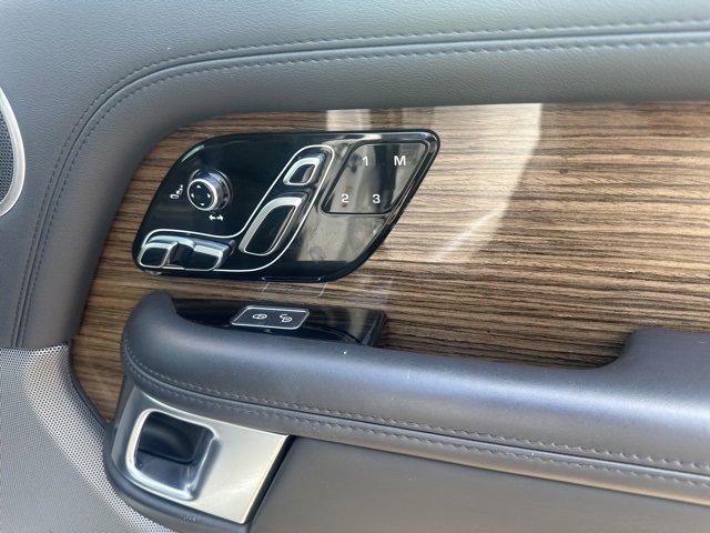 Used 2019 Land Rover Range Rover HSE image 5