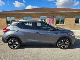 Used 2019 Nissan Kicks SV FWD image 5