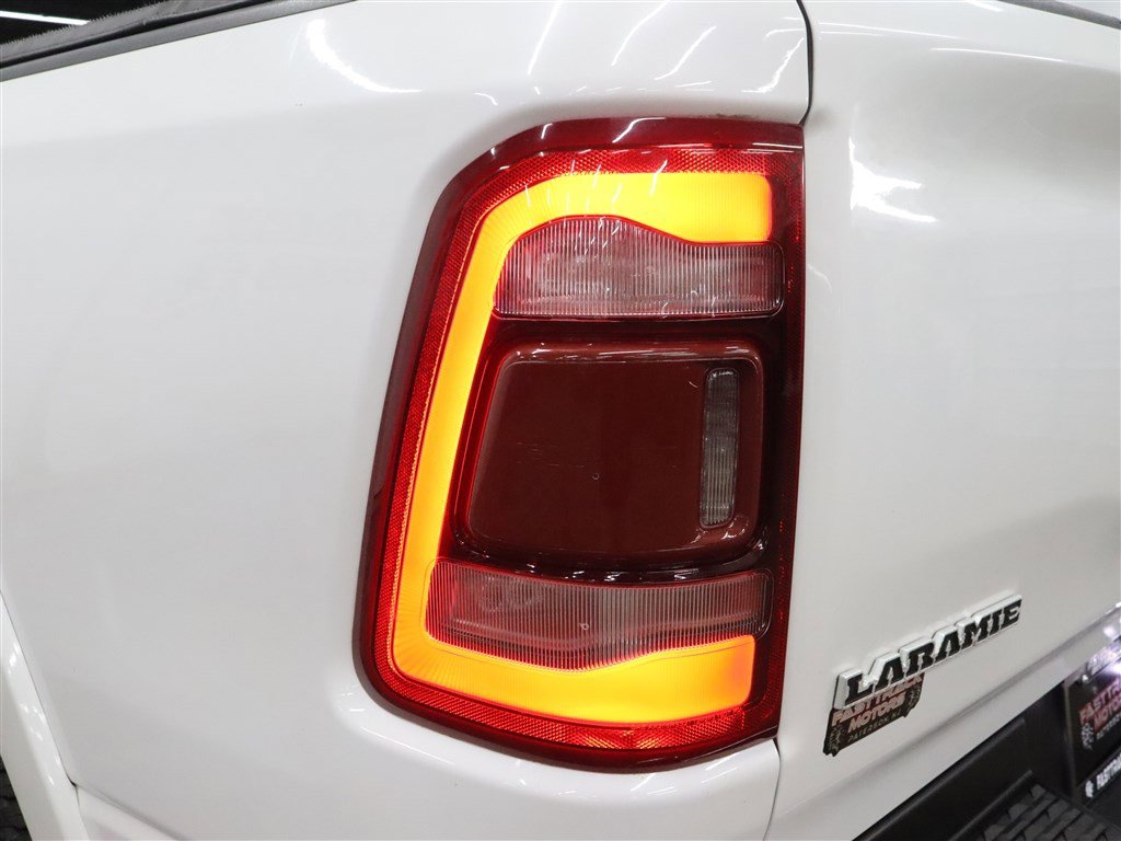 Used 2019 RAM 1500 Laramie AWD/4WD image 14