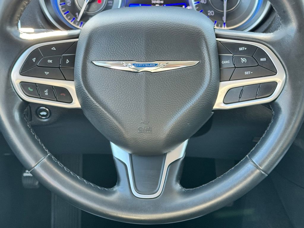 Used 2021 Chrysler 300 Touring L image 22