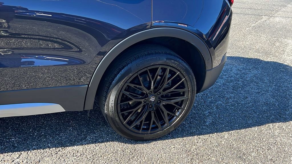 Used 2023 Cadillac XT4 Premium Luxury w/ Enhanced Visibility Package image 10