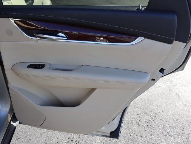 Used 2017 Cadillac XT5 Premium Luxury image 41