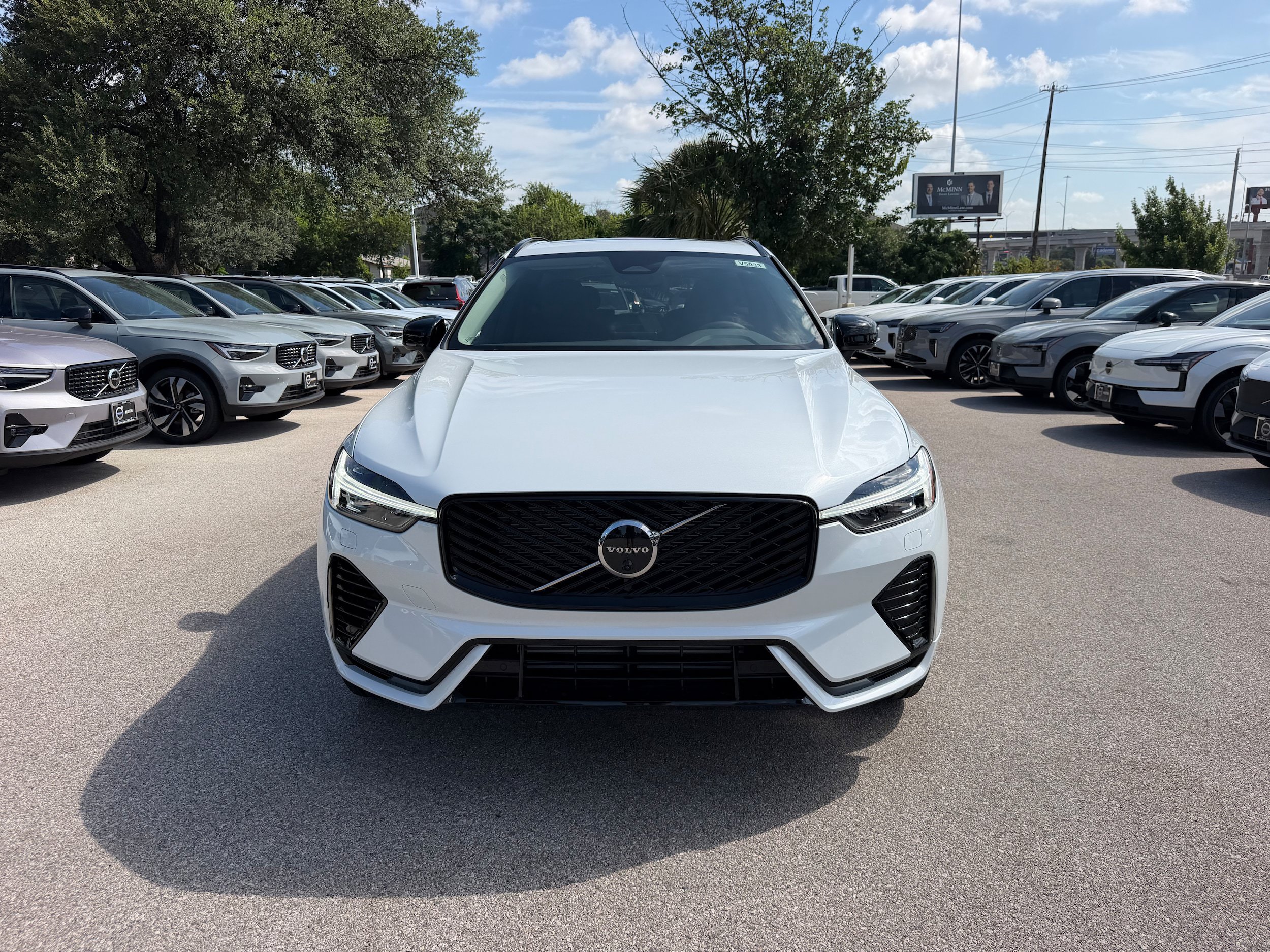 New 2026 Volvo XC60 T8 Plus w/ Protection Package Premier AWD/4WD image 6