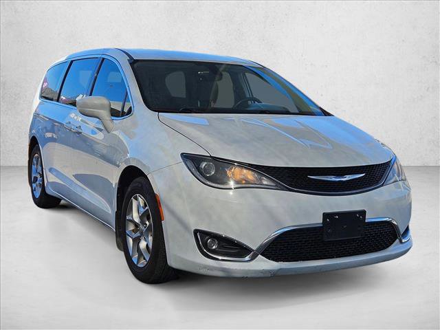Used 2019 Chrysler Pacifica Touring Plus w/ Tire & Wheel Group image 3