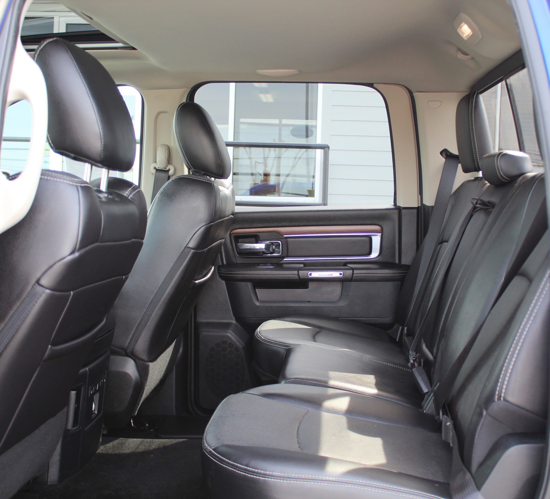 Used 2017 RAM 1500 Laramie w/ Convenience Group AWD/4WD image 15