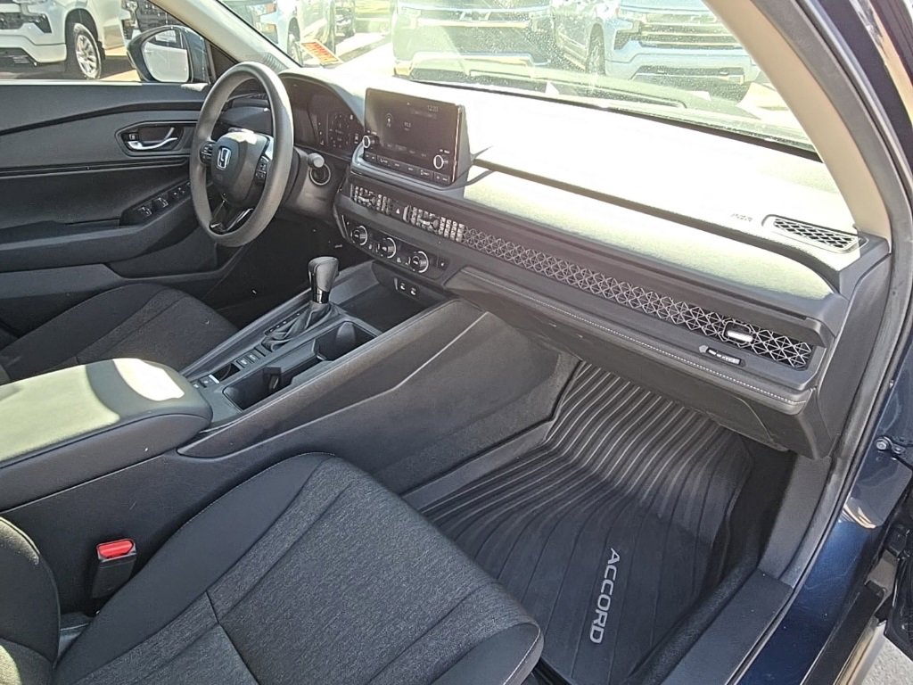 Used 2024 Honda Accord EX image 19