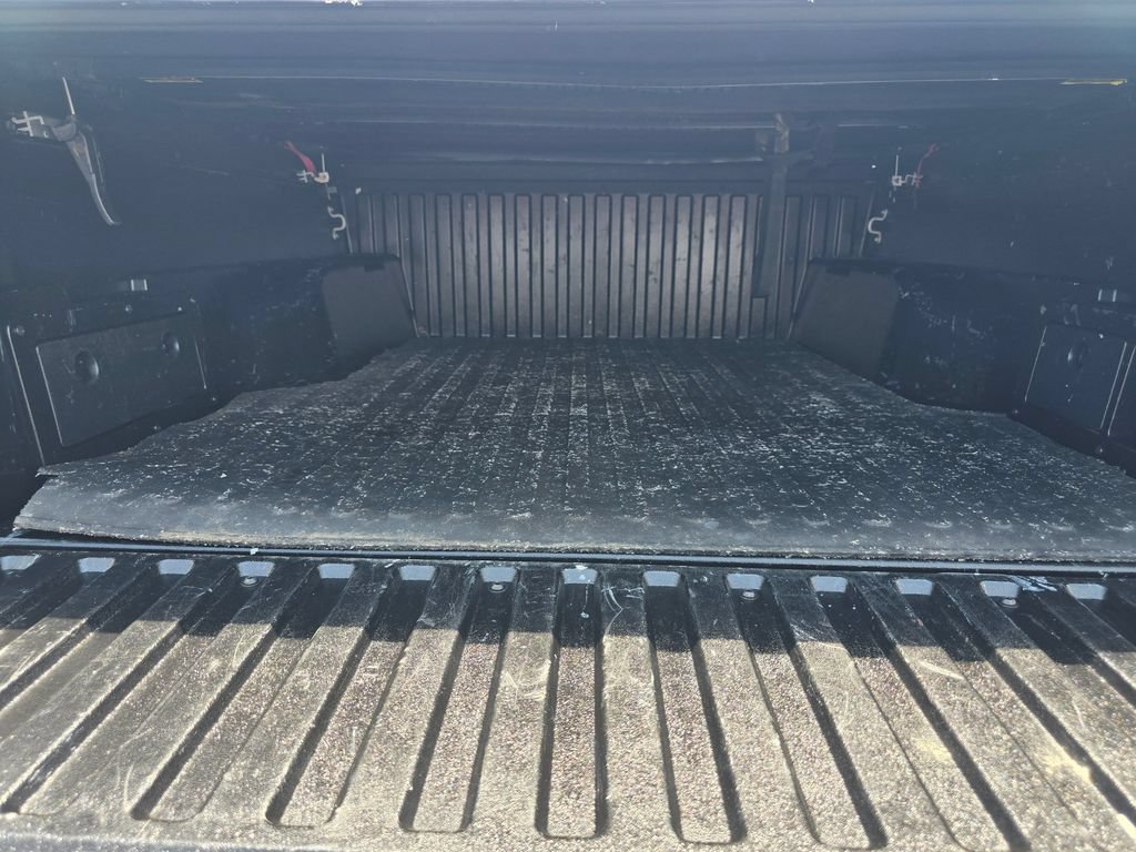 Used 2018 Toyota Tacoma TRD Off-Road AWD/4WD image 16