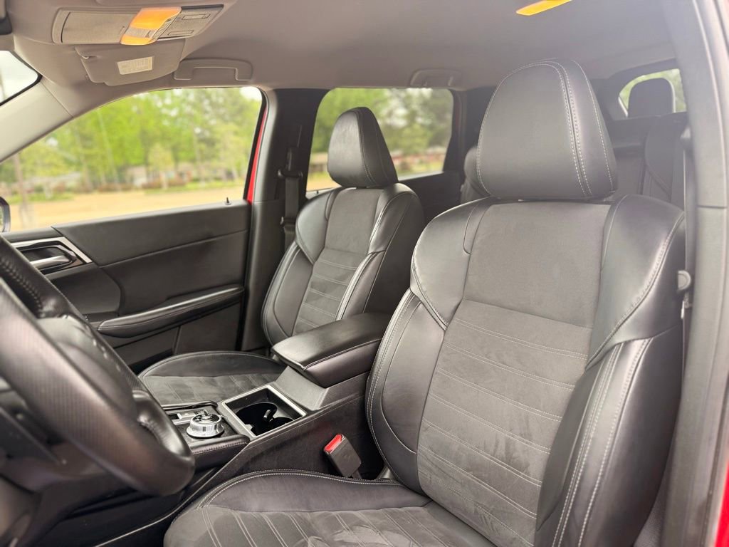 Used 2024 Mitsubishi Outlander SE image 12