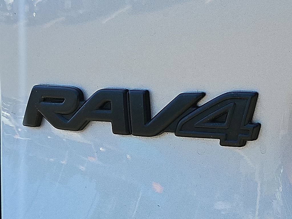 Used 2019 Toyota RAV4 LE w/ All Weather Liner Package AWD/4WD image 29