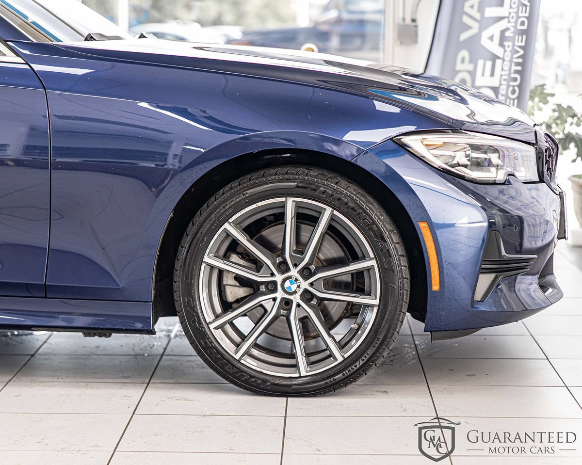 Used 2019 BMW 330i xDrive Sedan w/ Convenience Package AWD/4WD image 11