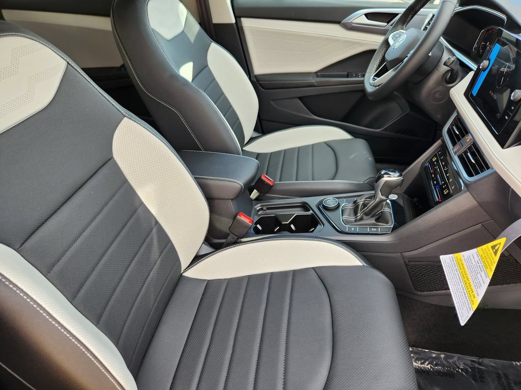 New 2026 Volkswagen Taos SEL AWD/4WD image 4