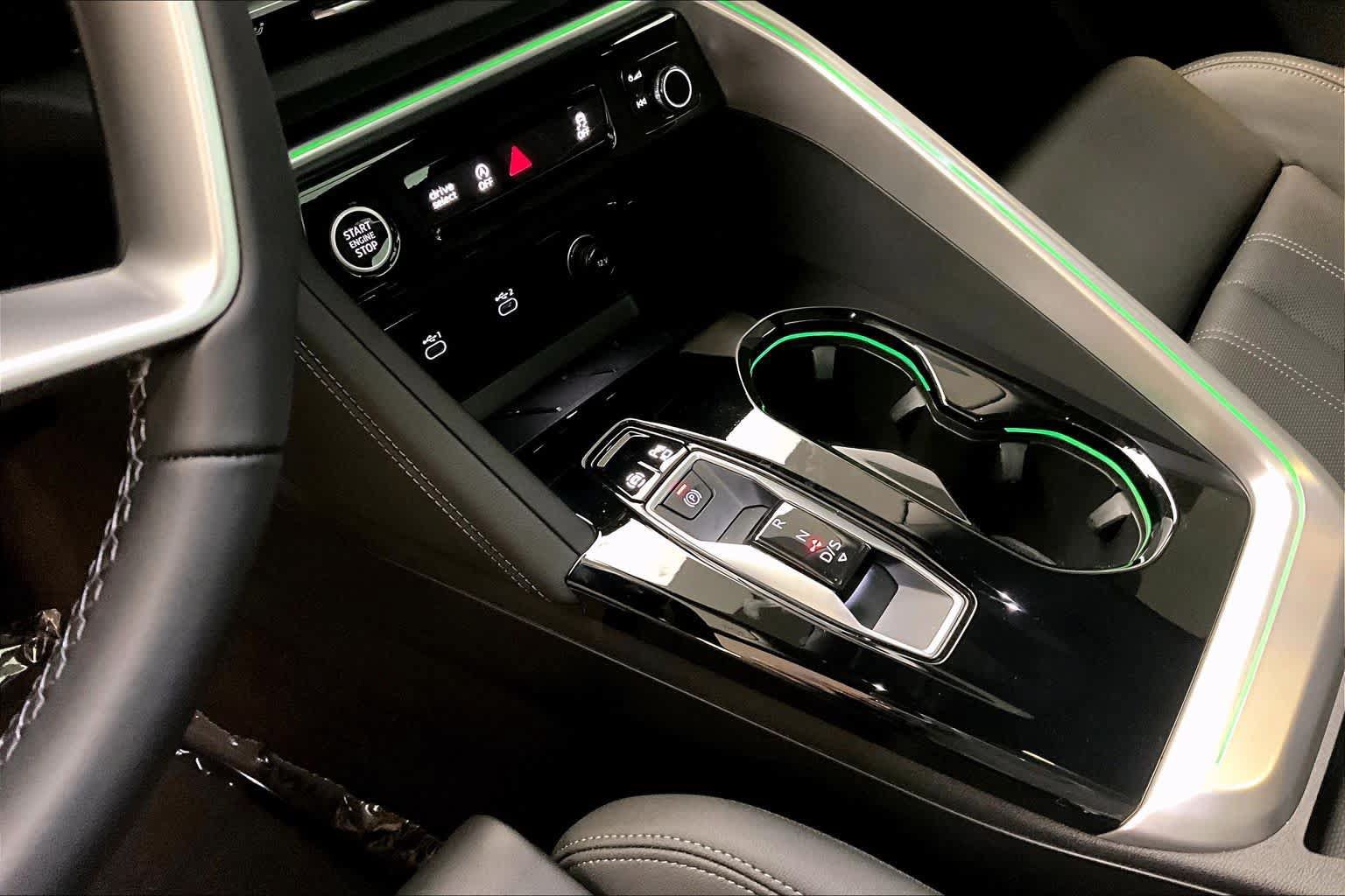 Certified 2025 Audi Q5 Premium AWD/4WD image 16