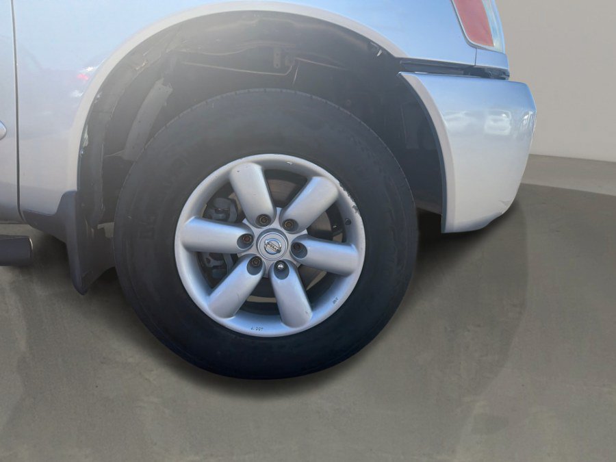 Used 2011 Nissan Titan SV w/ SV Premium Utility Pkg RWD image 20
