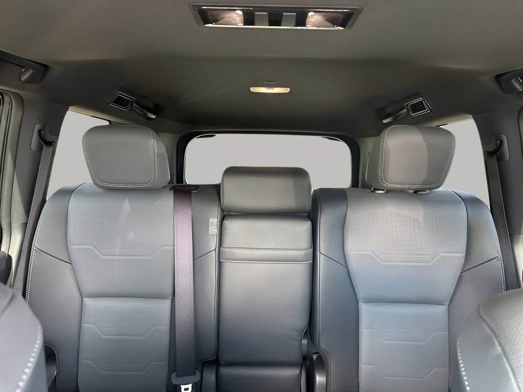 Used 2024 Lexus GX 550 w/ Accessory Package (Z1) AWD/4WD image 39