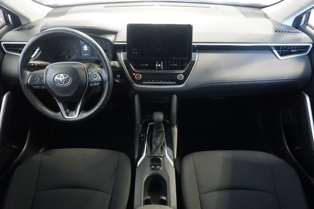 Certified 2025 Toyota Corolla Cross LE FWD image 22