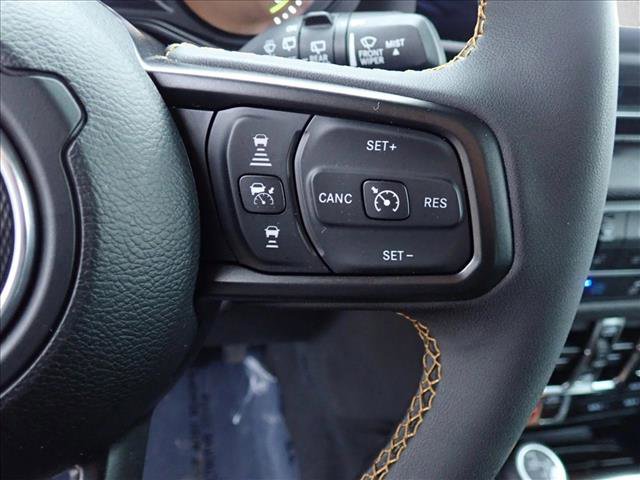 Used 2024 Jeep Wrangler Unlimited AWD/4WD image 14