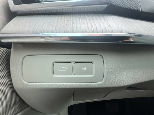 Used 2024 Volvo XC90 T8 Plus w/ Protection Package Premier AWD/4WD image 22