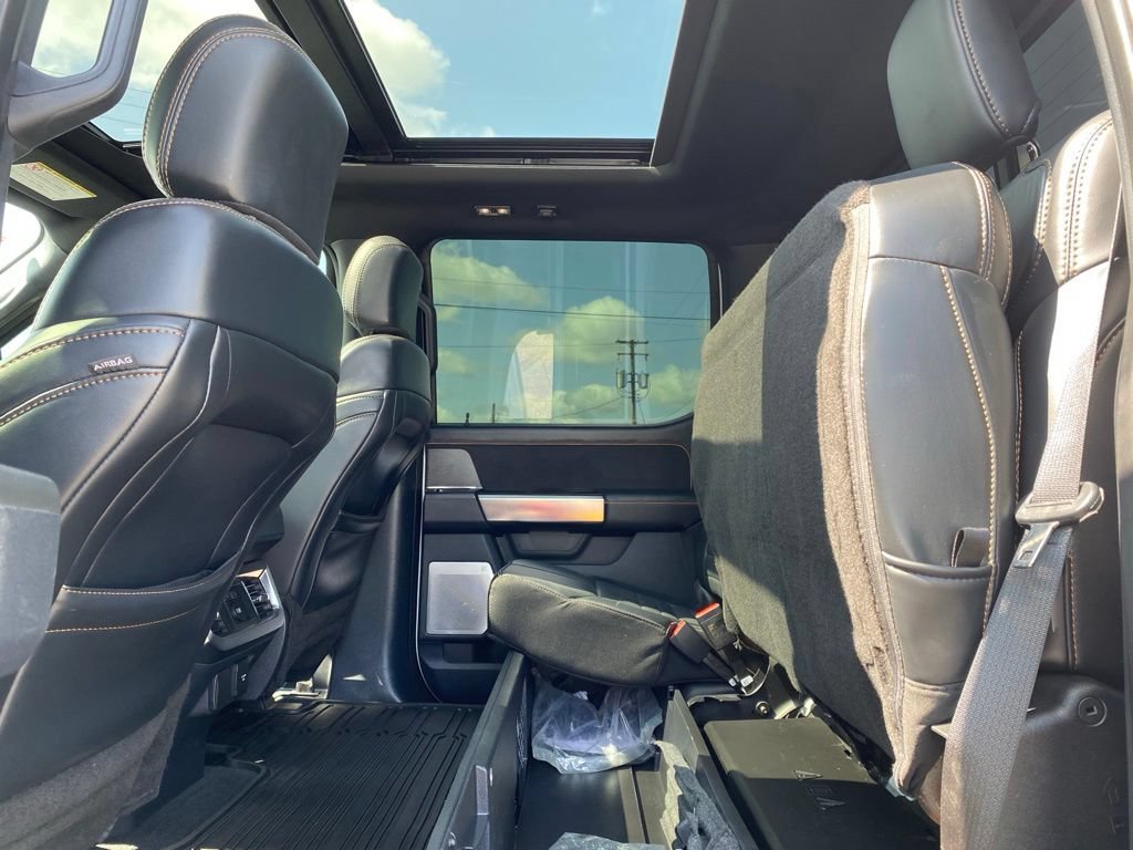 Used 2023 Ford F350 Platinum w/ Tremor Off-Road Package AWD/4WD image 20