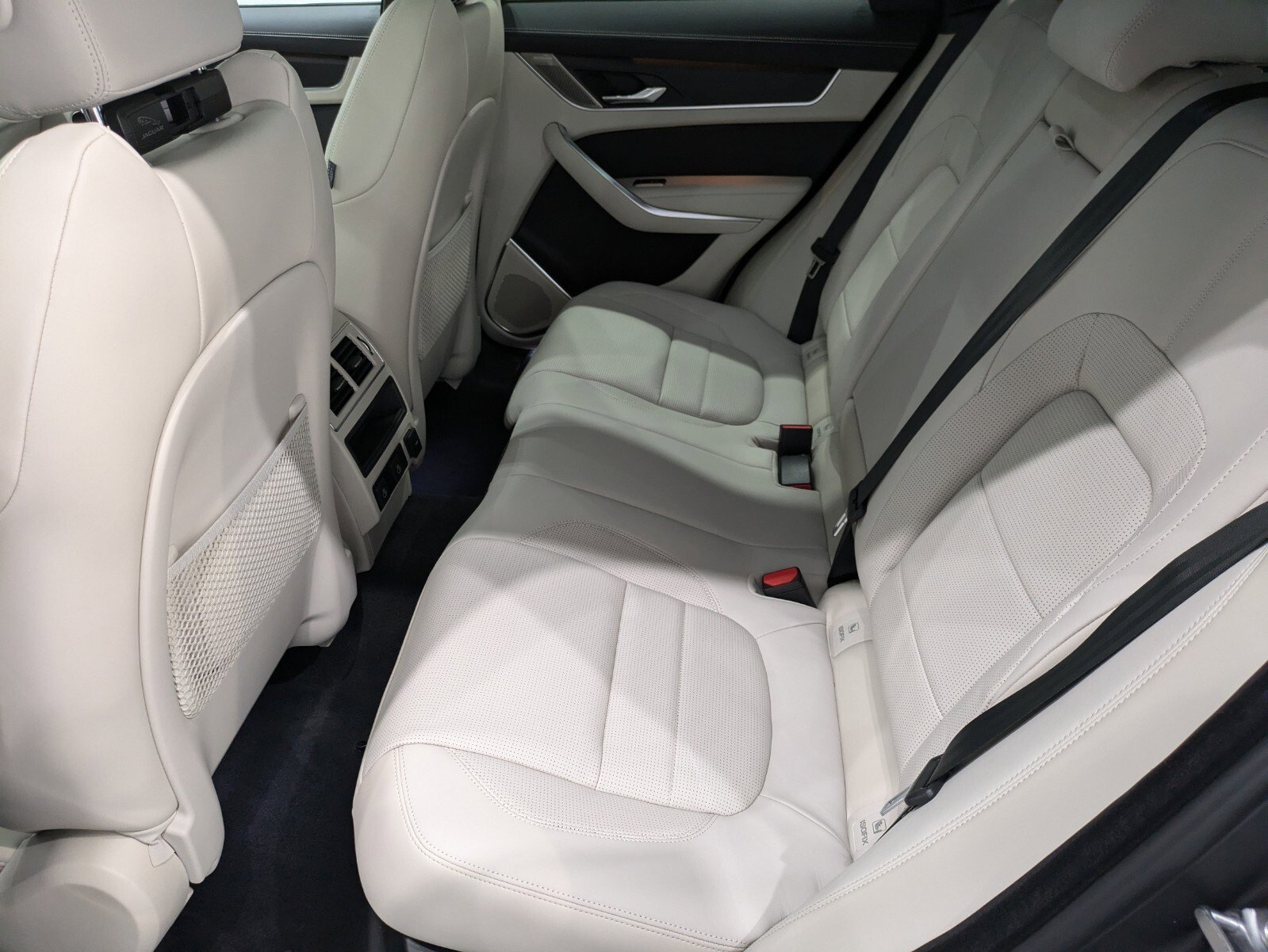 Used 2025 Jaguar F-PACE R-Dynamic S image 11