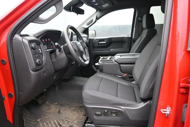 Used 2024 Chevrolet Silverado 1500 Custom Trail Boss AWD/4WD image 17