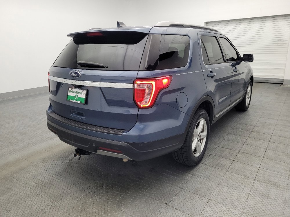 Used 2019 Ford Explorer XLT image 9