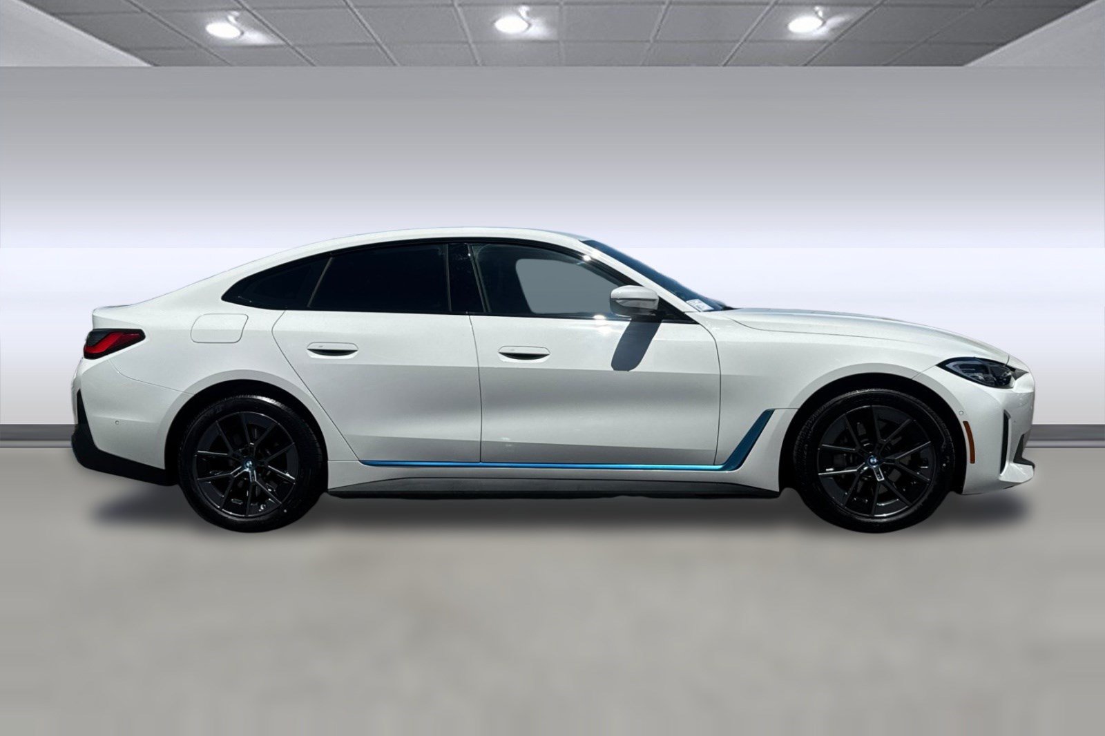 Certified 2023 BMW i4 eDrive35 w/ Premium Package RWD image 8