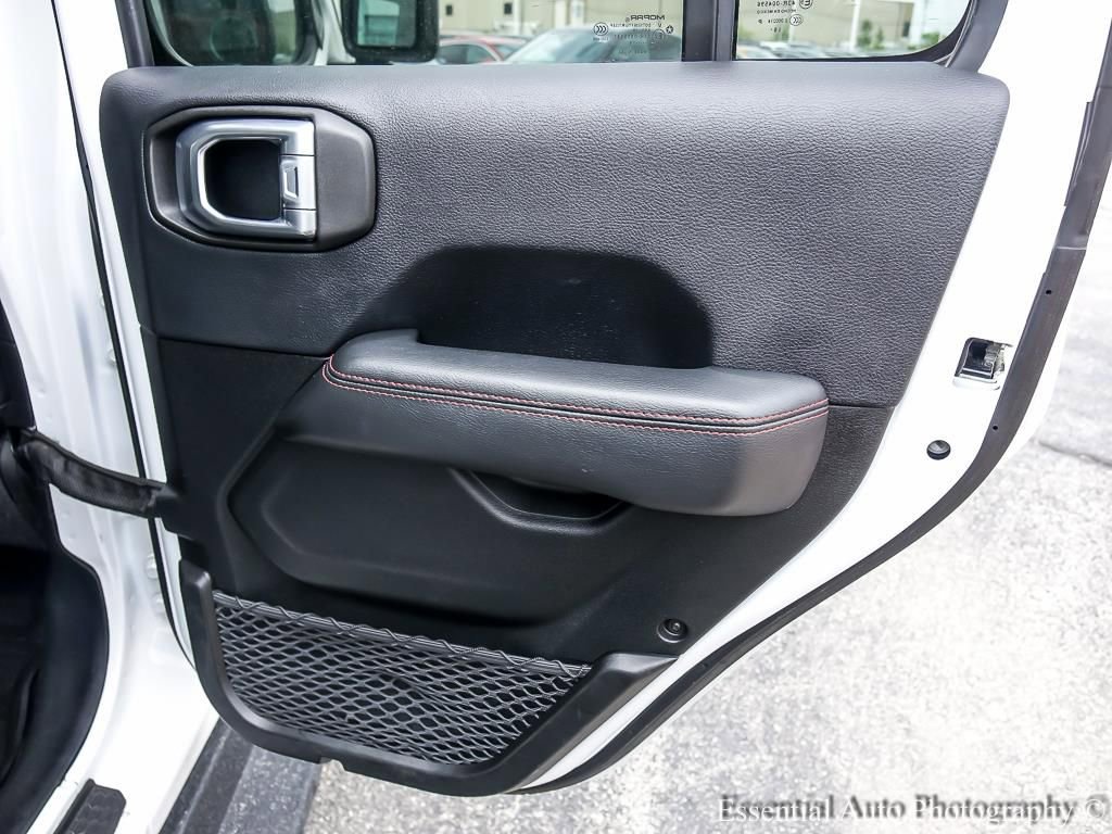Used 2019 Jeep Wrangler Unlimited Rubicon w/ Dual Top Group AWD/4WD image 21