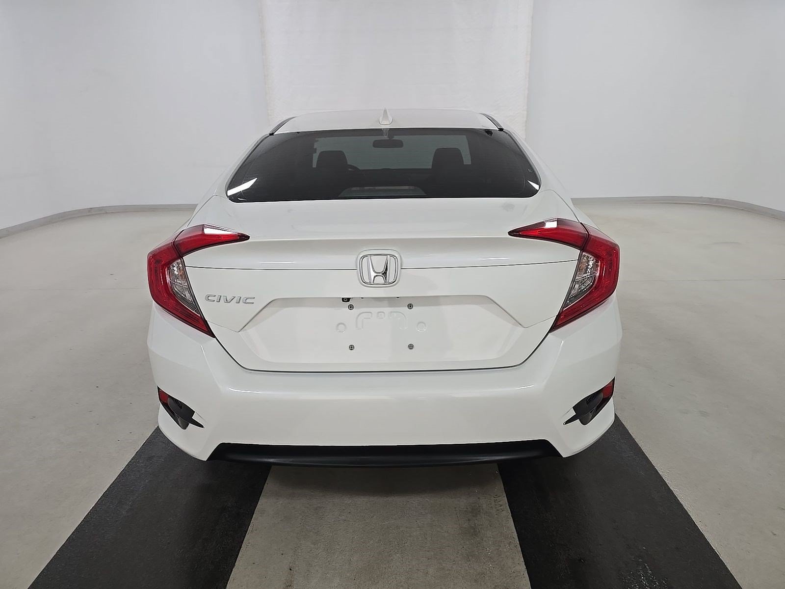 Used 2018 Honda Civic EX image 7