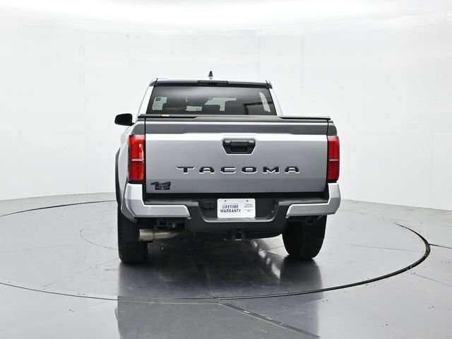 Used 2024 Toyota Tacoma TRD Off-Road AWD/4WD image 9