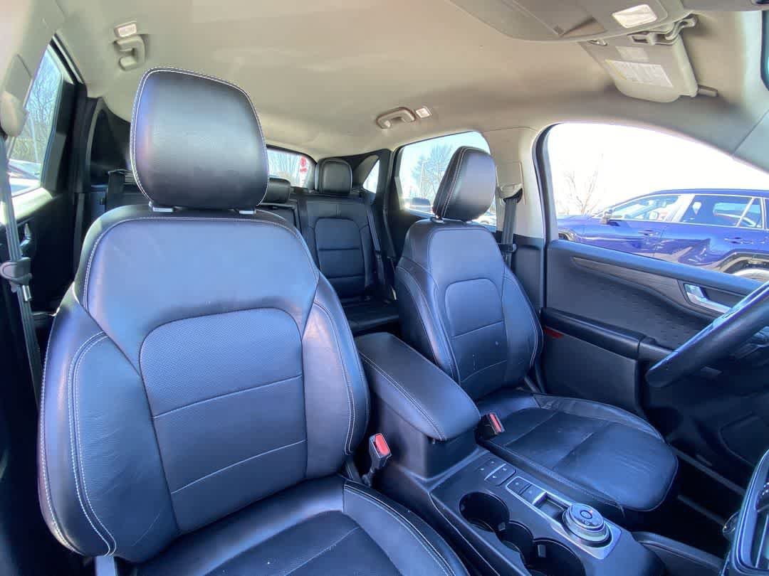 Used 2020 Ford Escape Titanium AWD/4WD image 26
