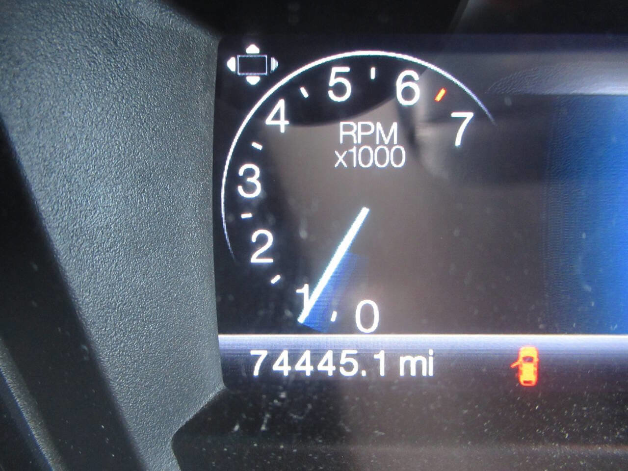 Used 2015 Ford Explorer XLT w/ Equipment Group 202A AWD/4WD image 24