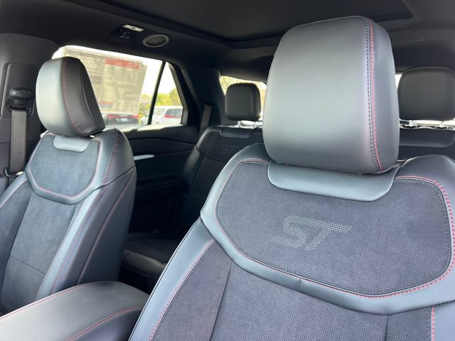 New 2026 Ford Explorer ST w/ Sun And Sound Package AWD/4WD image 13