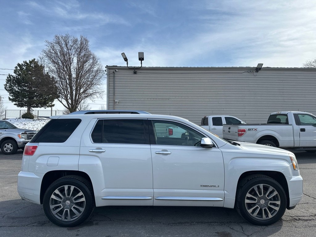 Used 2017 GMC Terrain Denali image 5