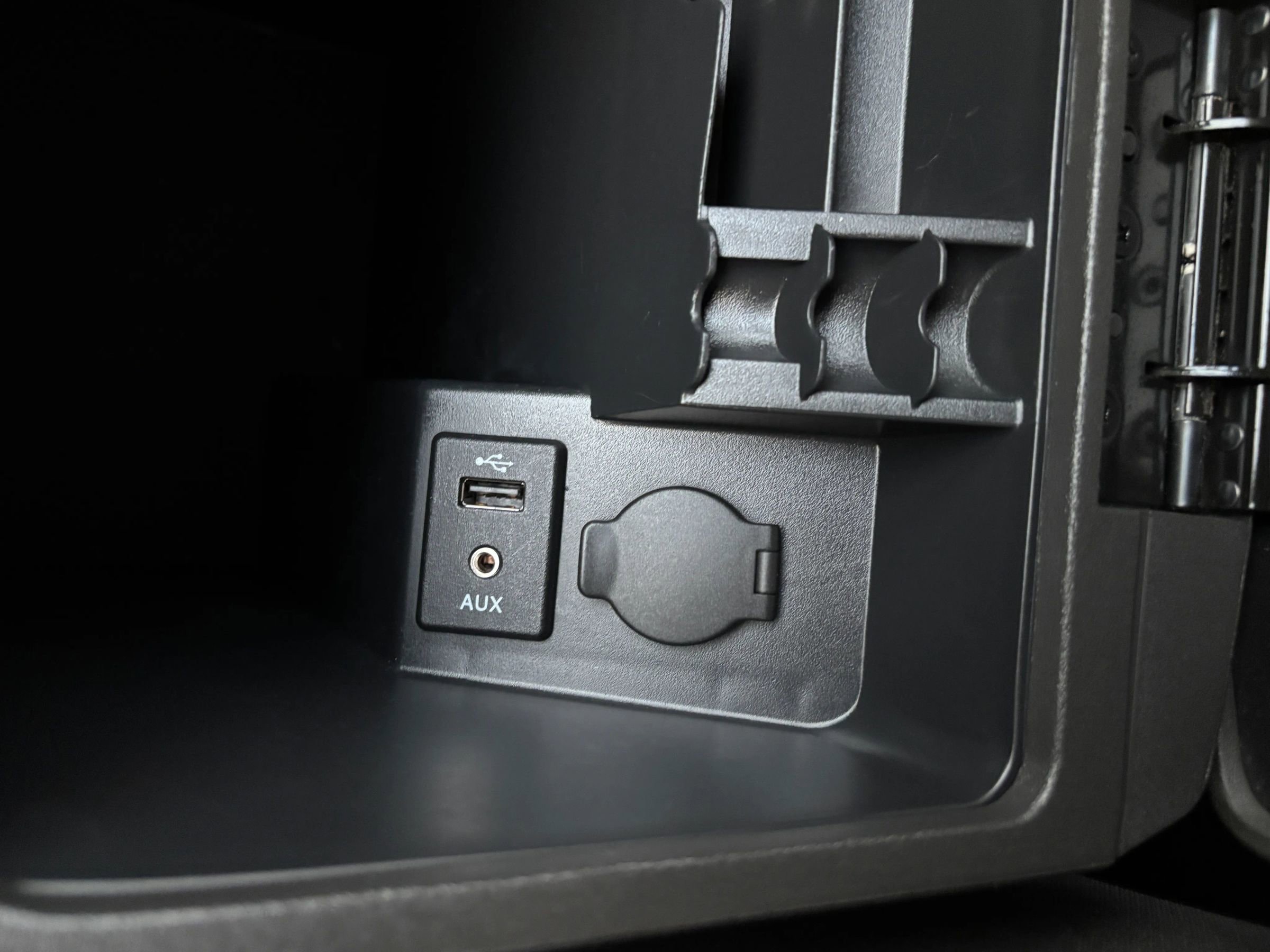 Used 2015 Nissan Xterra PRO-4X image 24