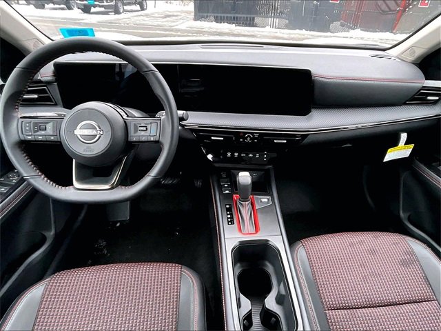 Used 2025 Nissan Kicks SR image 16