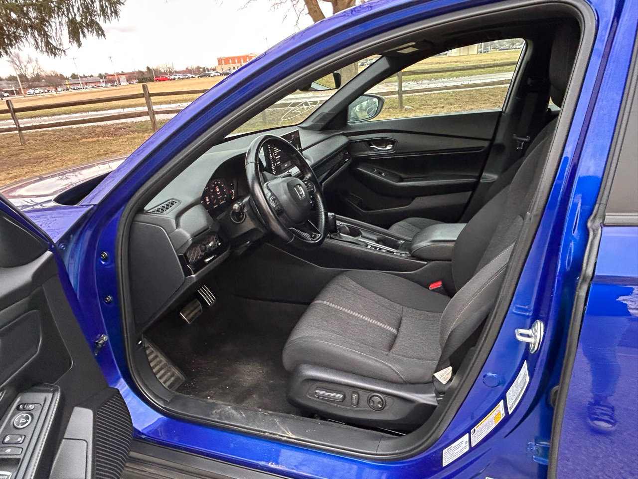 Used 2023 Honda Accord Sport image 9