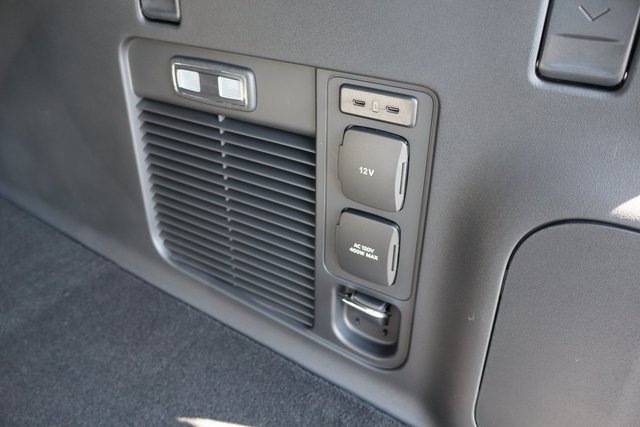 New 2025 Ford Expedition Max Platinum w/ Stealth Appearance Package image 23