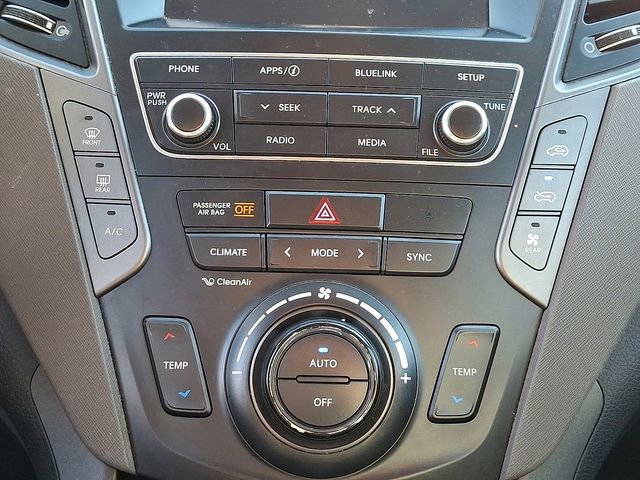 Used 2018 Hyundai Santa Fe SE image 18