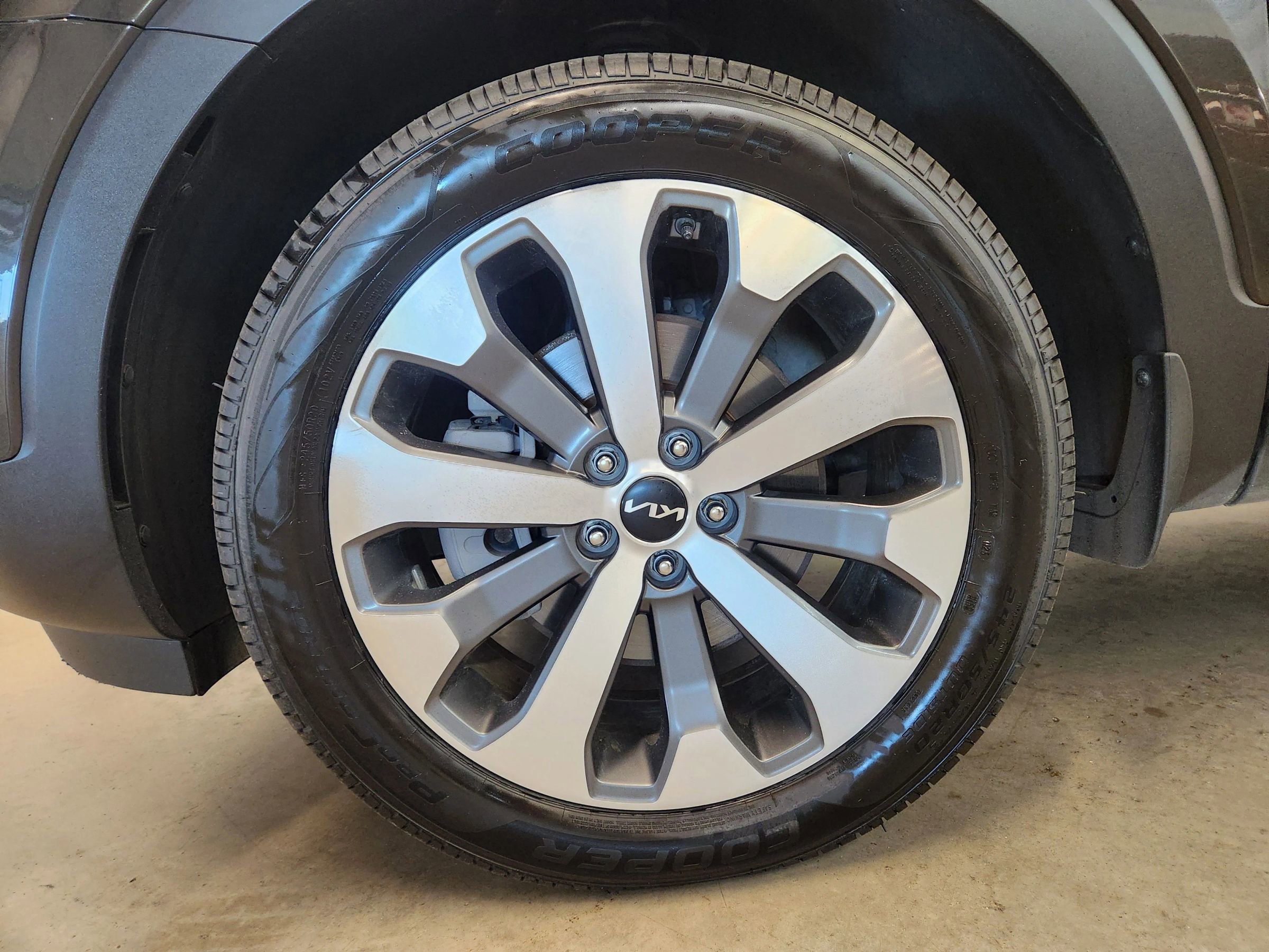 Used 2022 Kia Telluride EX w/ EX Premium Package image 21