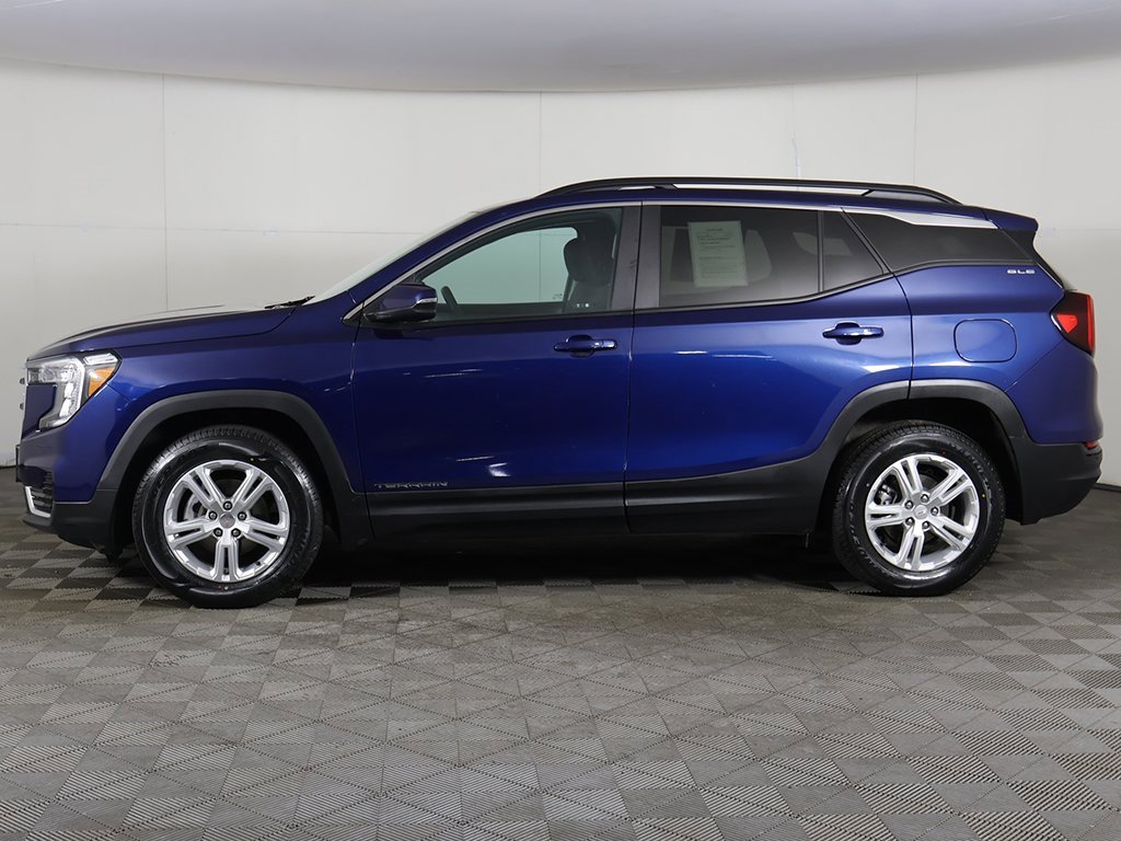 Used 2022 GMC Terrain SLE w/ Driver Convenience Package image 13
