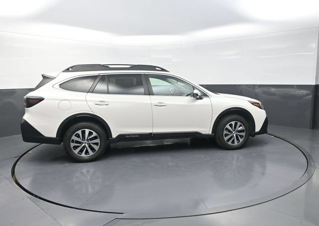 Used 2022 Subaru Outback Premium AWD/4WD image 11