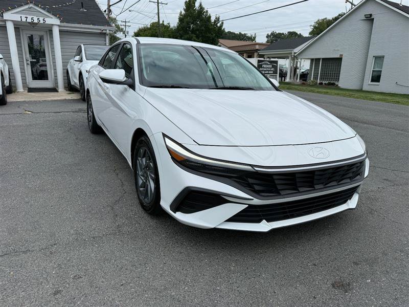 Used 2024 Hyundai Elantra SEL FWD image 7