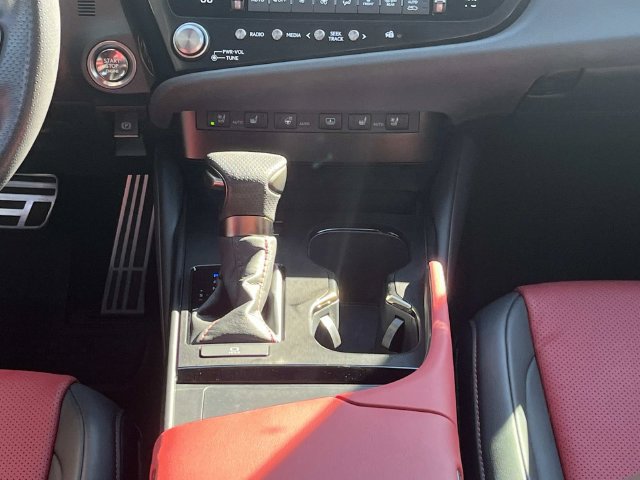 Certified 2025 Lexus ES 350 F Sport FWD image 17