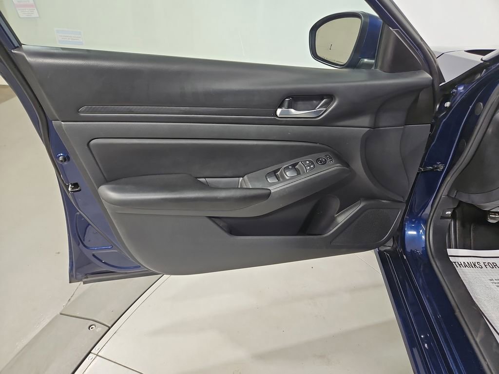 Used 2022 Nissan Altima 2.5 S image 11